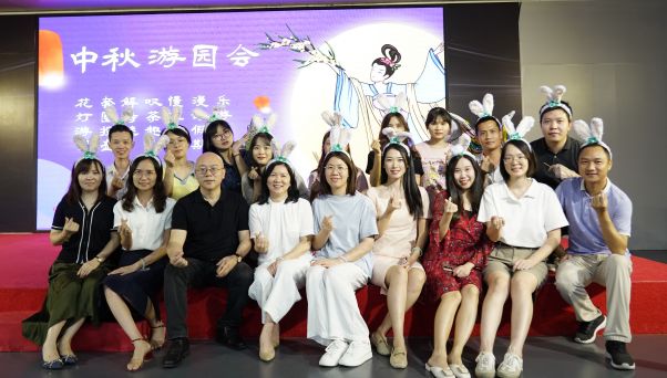 2012 —— 公司持续发展壮大，完善研发、生产与销售团队建设，提升综合服务能力。