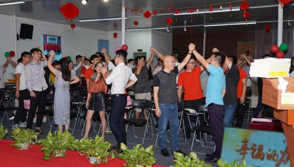 2020 —— 深化供应链体系建设，与优质合作伙伴建立长期合作关系，丰富产品矩阵，实现客户一站式采购需求。