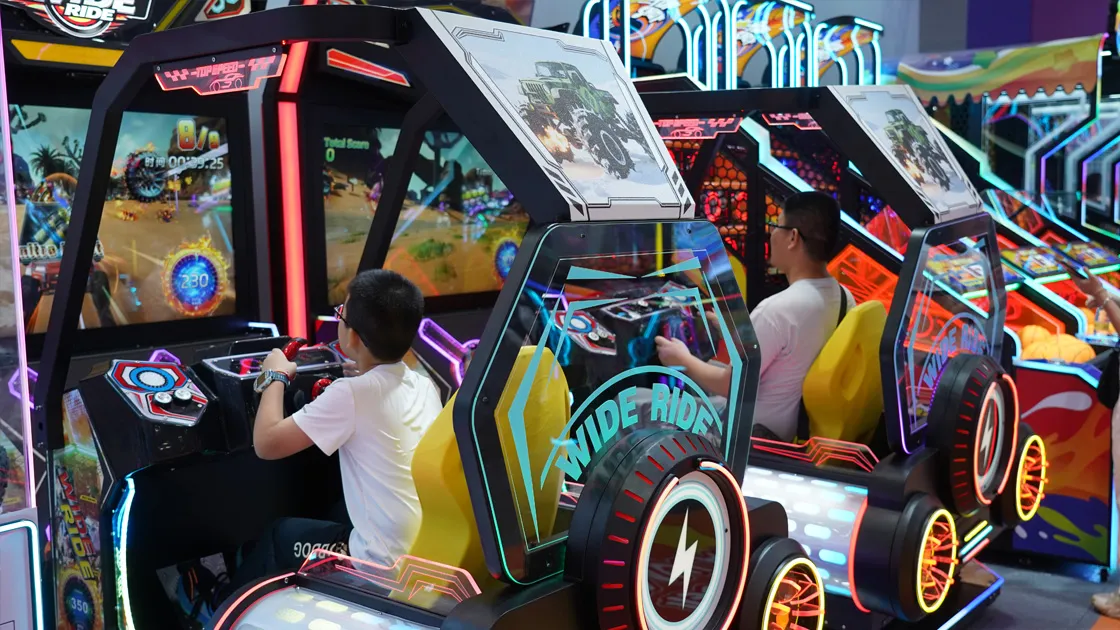 Wide Ride Arcade Car Racing Machine